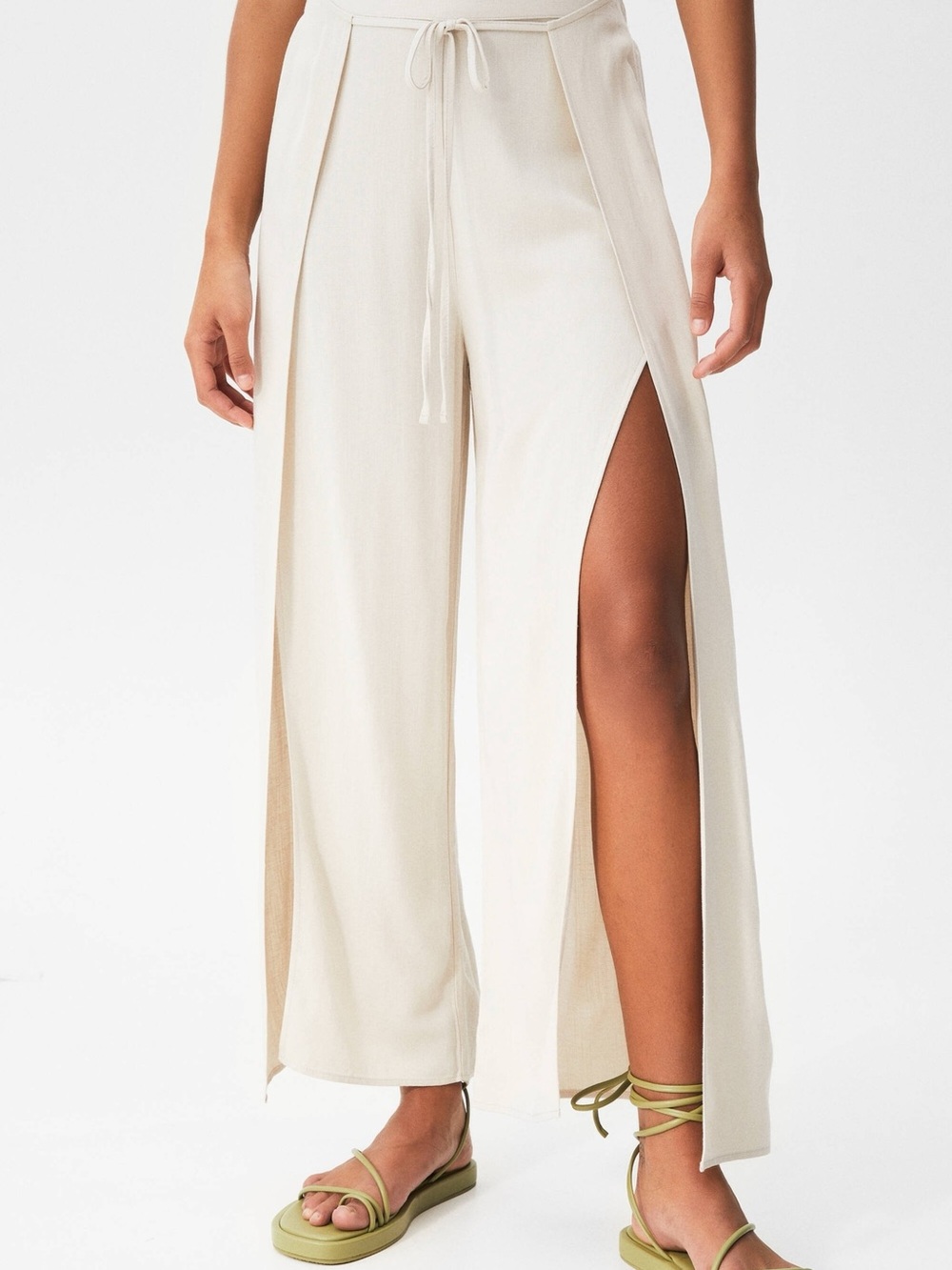 Pull&Bear Cream Wide-Leg Split Pants with Drawstring size XS - Picture 2 of 9